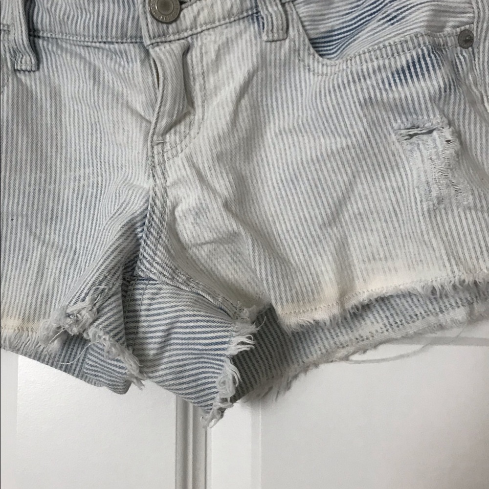 Mossimo Jean shorts - Picture 2 of 5